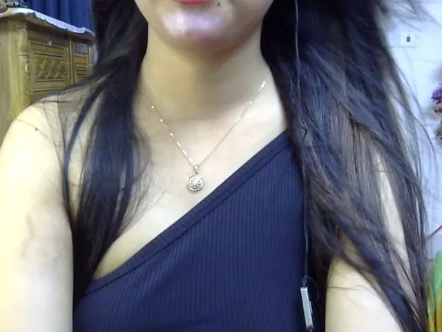 Obonti_2000 live cam screenshot female on ThePornGall – Galleries, GIFs & Live Cams — screenshot #1